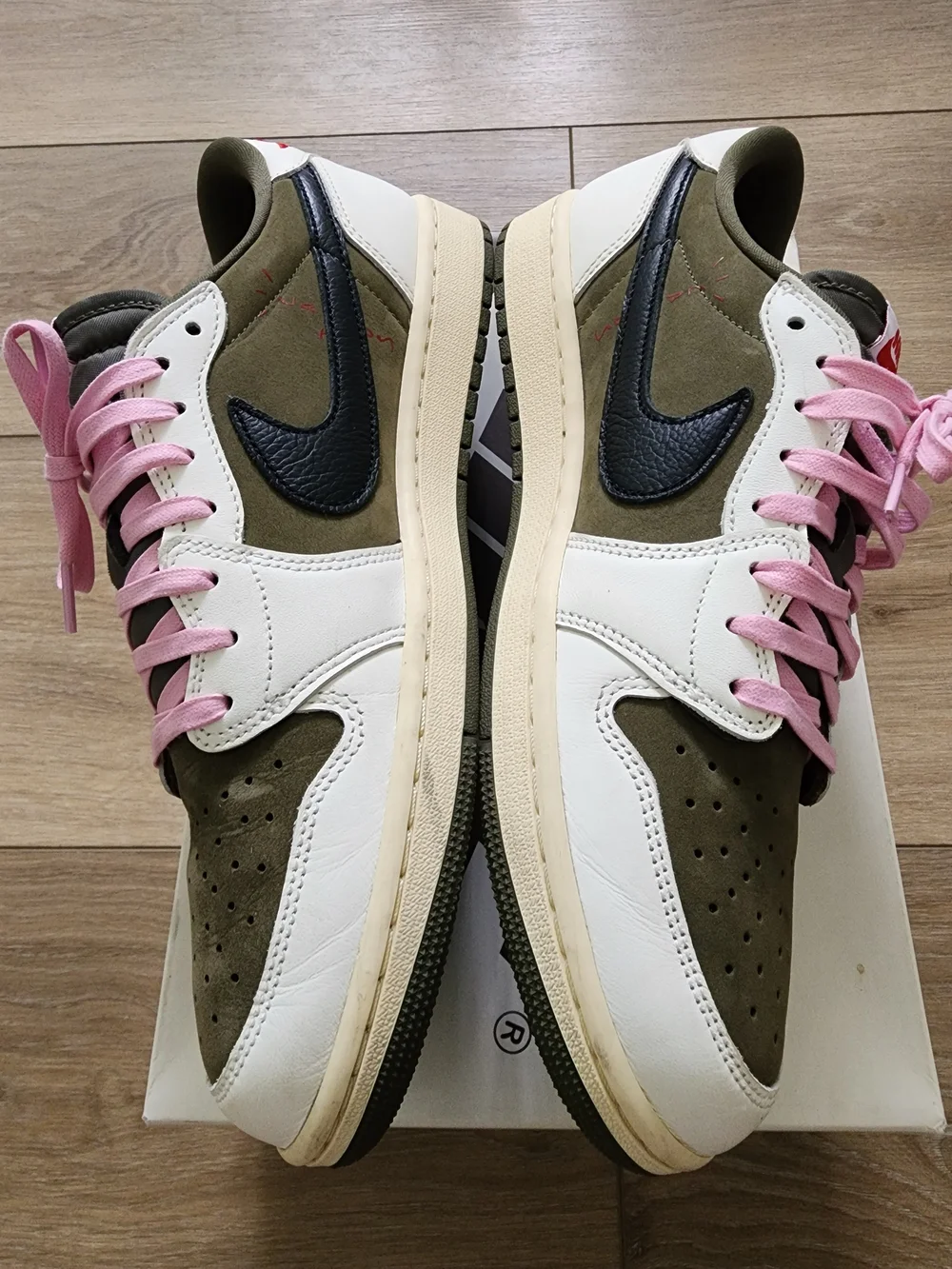 Travis Scott Medium Olives Jordan 1 Low